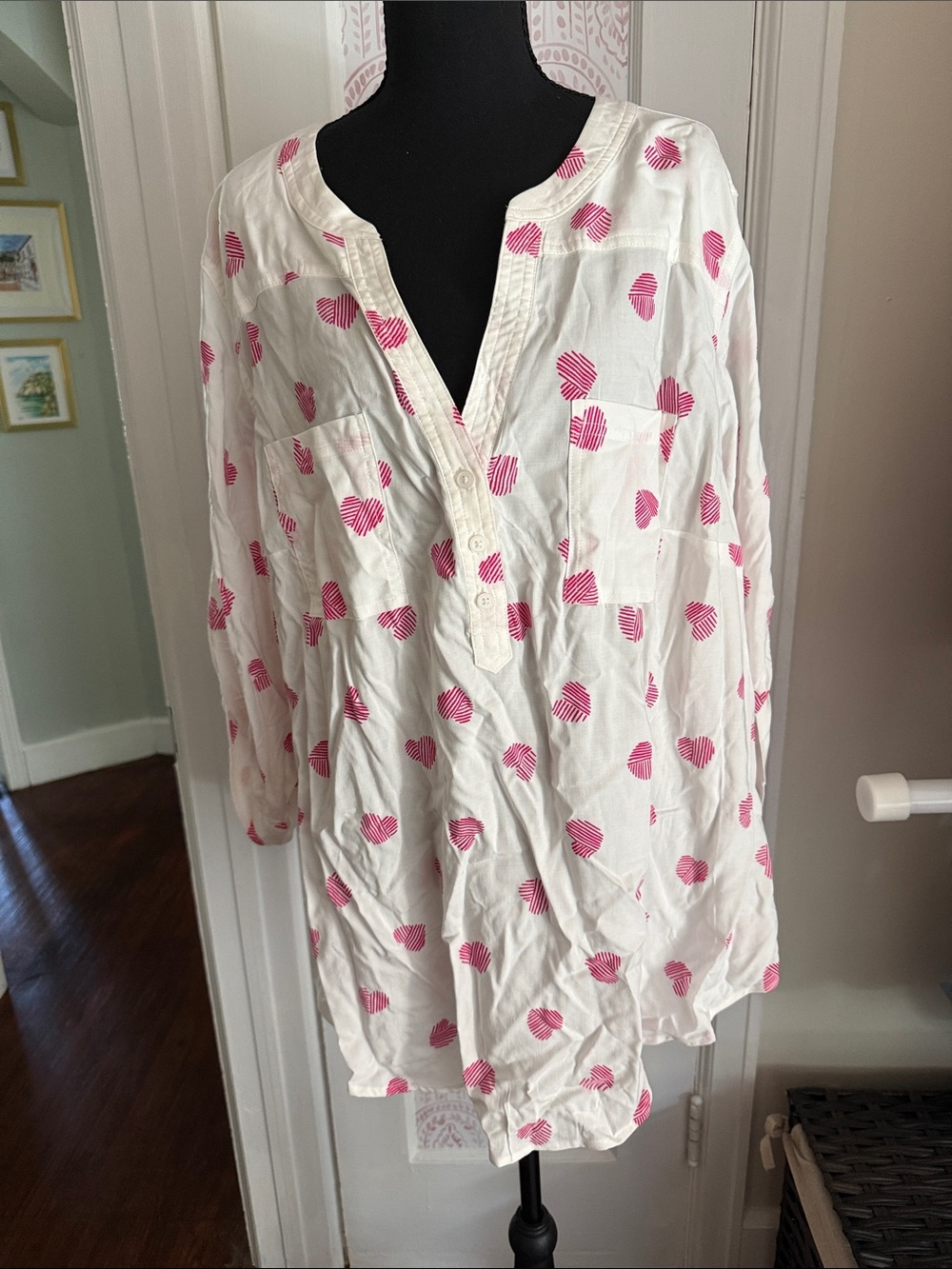 torrid White Button-Front Tunic with Pink Heart Print